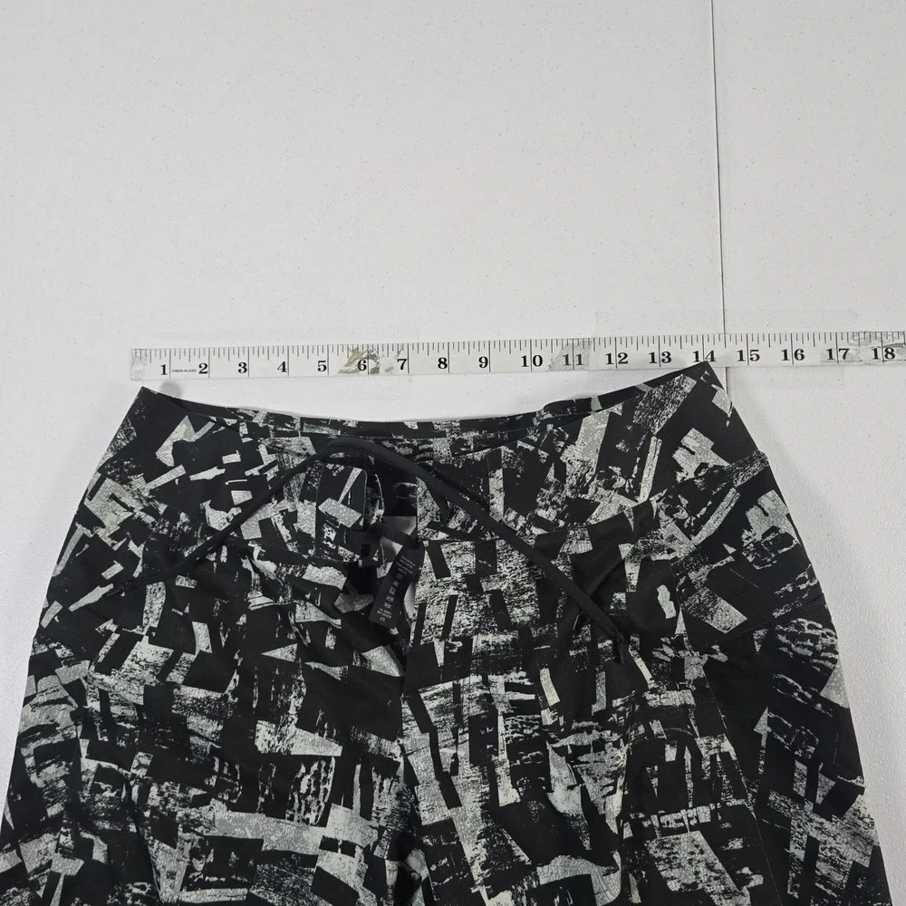 Lululemon Men's swim Shorts Black Abstract Print Drawstring Waist‎ Size 28